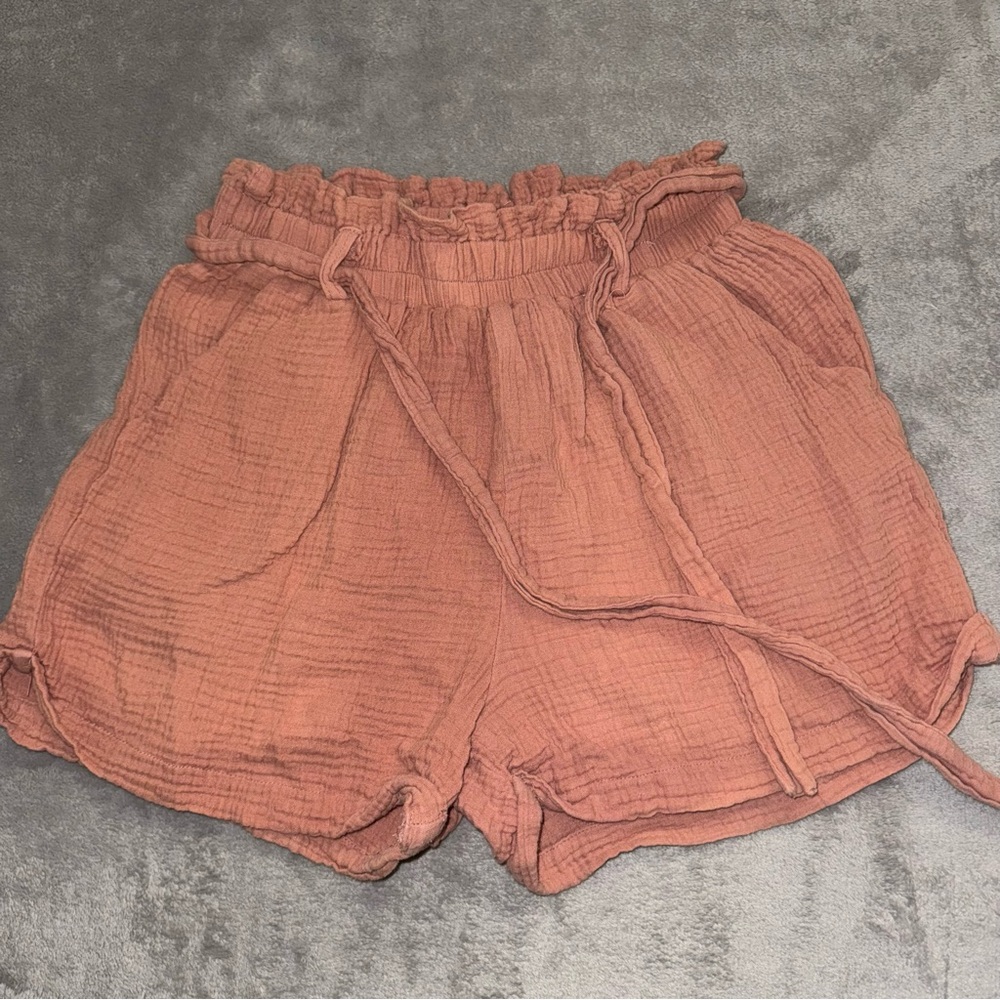 In April 1986 Women's Peach Shorts